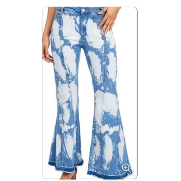 Luxe Moda Flared Jeans - Picture 1 of 10